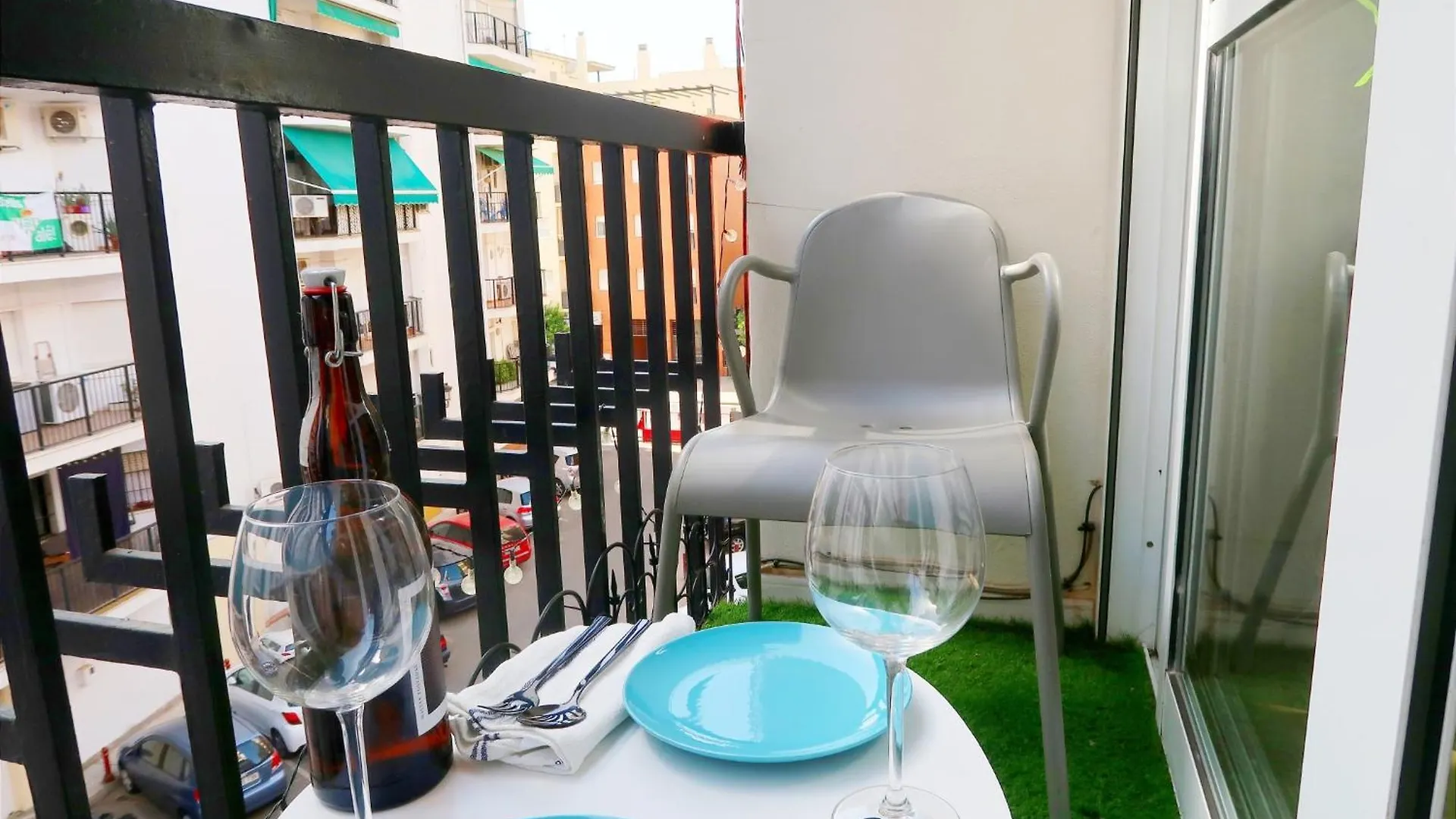 اتصالات Triana House 